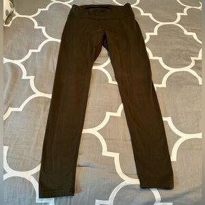 Aerie OG offline leggings.  Regular rise.  Size Medium.